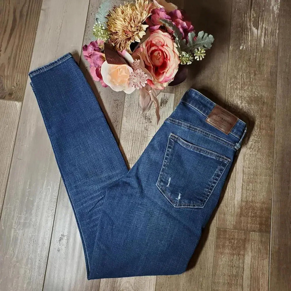 Lucky Brand Distressed 2/26 Bridgette Skinny Jean NWOT - Picture 7 of 15